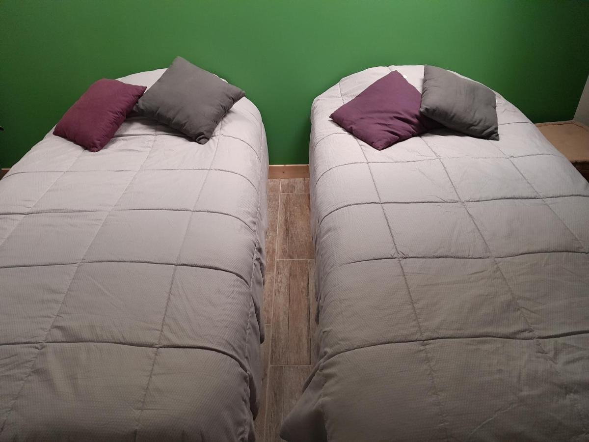 קפסטן La Pause Sous Le Pin B&B Chambres D'Hotes מראה חיצוני תמונה